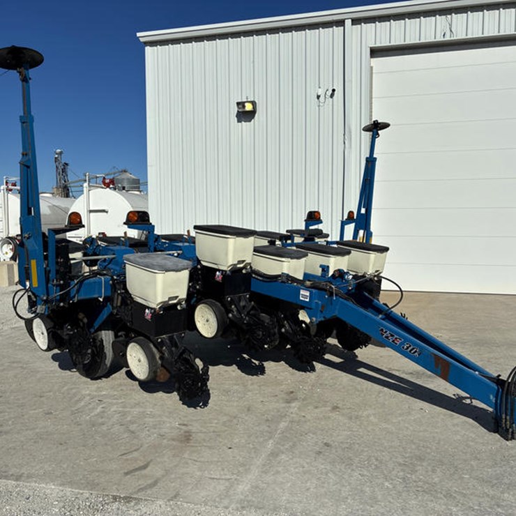 2014 KINZE 3000