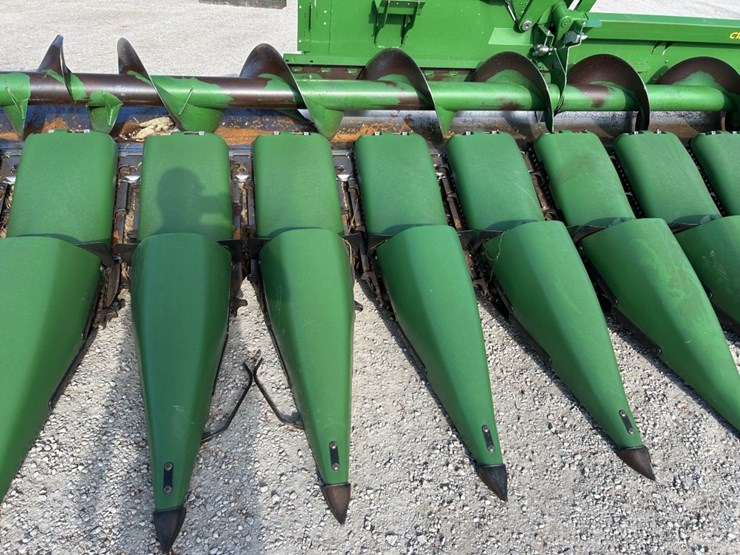 2021-john-deere-c18f-image-41