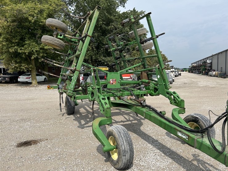 2002-john-deere-2400-image-5