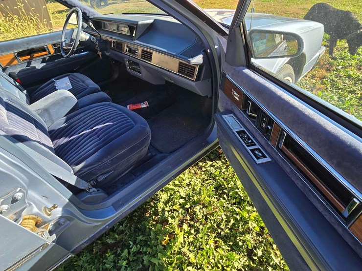 1985-oldsmobile-ninety-eight-regency-image-26