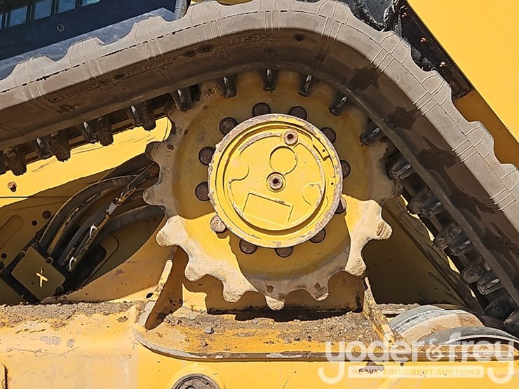 2020-caterpillar-299d3-image-15