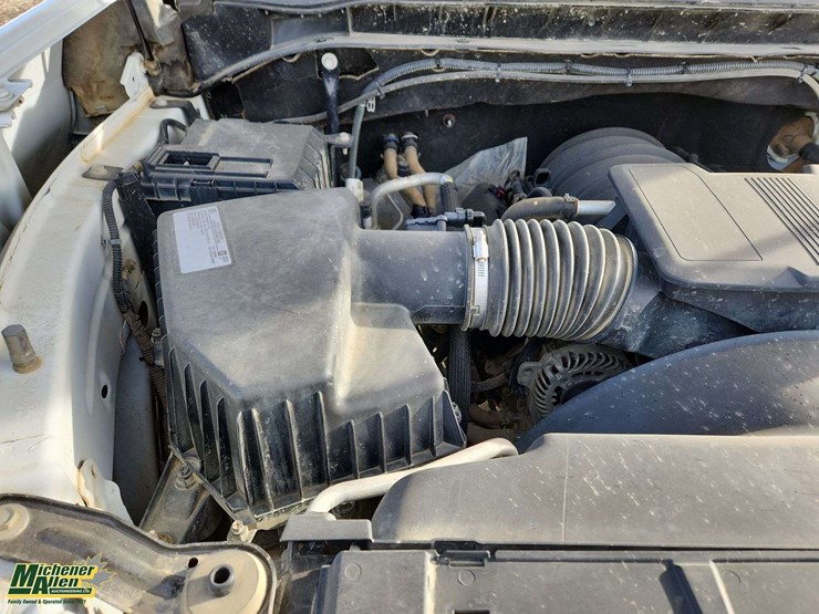 2020-chevrolet-silverado-2500hd-image-26