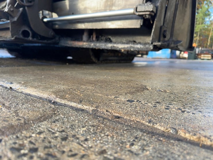 2006-leeboy-l1000t-tracked-asphalt-paver-image-20