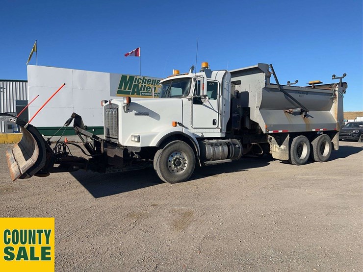 2016-kenworth-t800-image-1