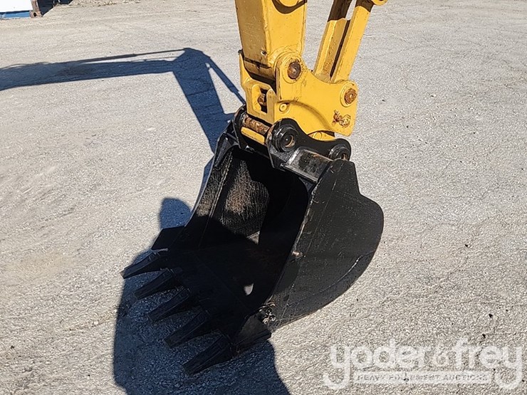 2020-caterpillar-307-image-9