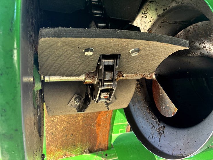 2013-john-deere-s670-image-85