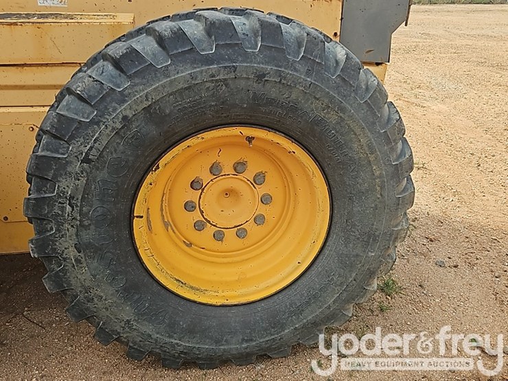 2002-volvo-g720-vhp-image-12