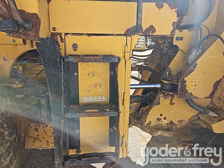 2017-caterpillar-966m-image-39