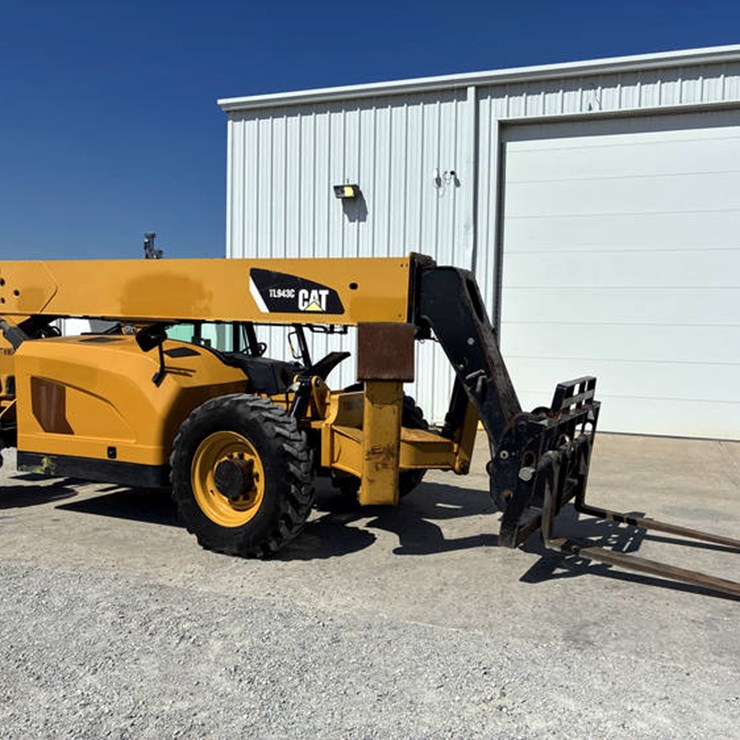 2015 CATERPILLAR TL943C