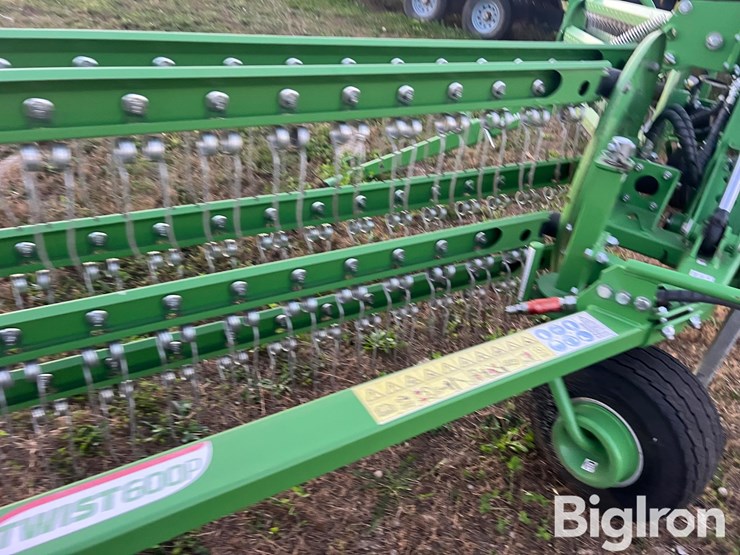 2022-samasz-twist-600p-front-mount-basket-rake-image-16