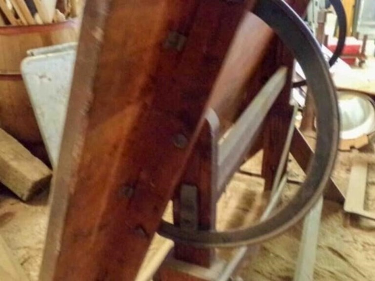 adjustable-drafting-table,-54"-x-36"-image-4