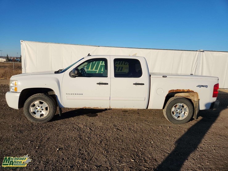 2011-chevrolet-silverado-1500-lt-image-22