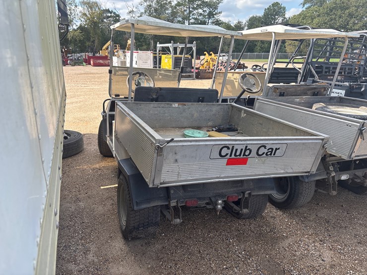 club-car-carryall-252-image-3