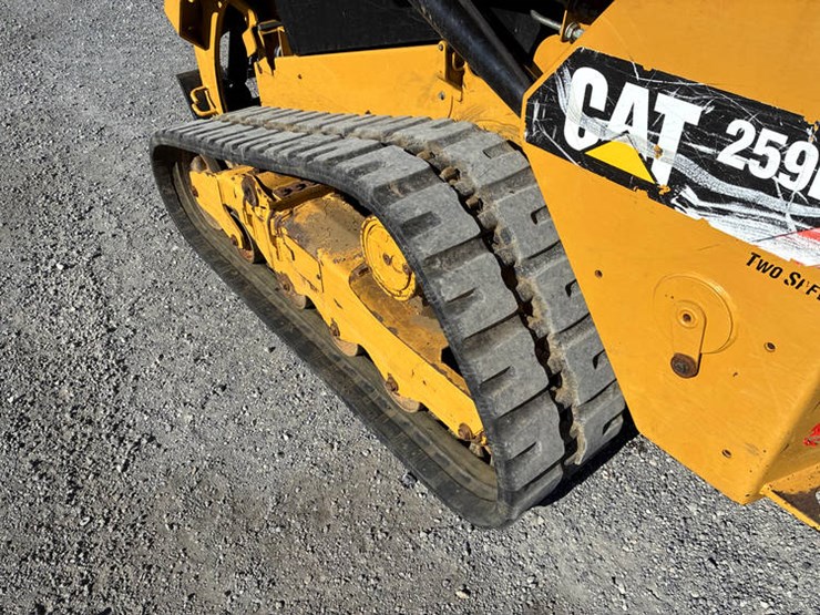 2018-caterpillar-259d-image-24