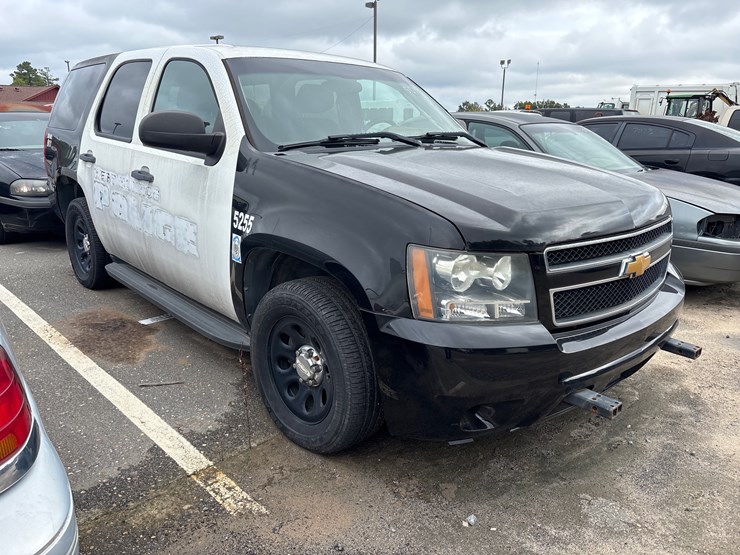 2014-chevrolet-tahoe-image-2