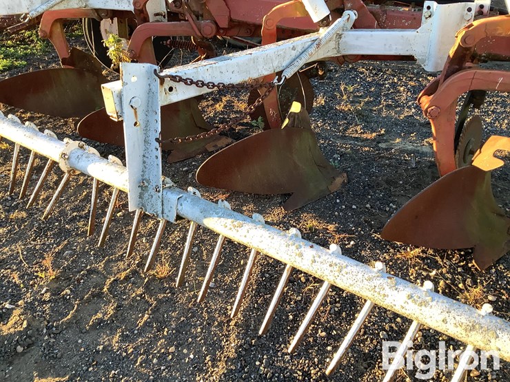 international-720-image-16