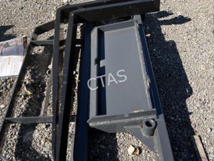 #93-•-mini-skid-steer-pallet-fork-frame-image-3