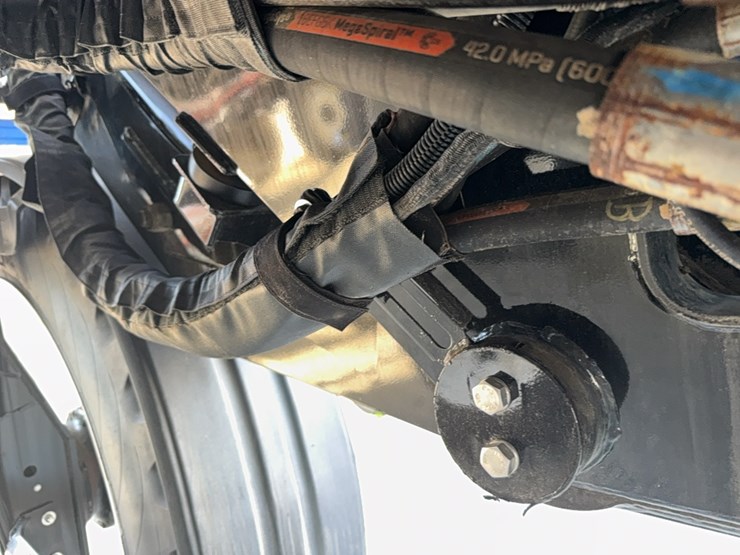 2023-new-holland-sp.310f-image-46