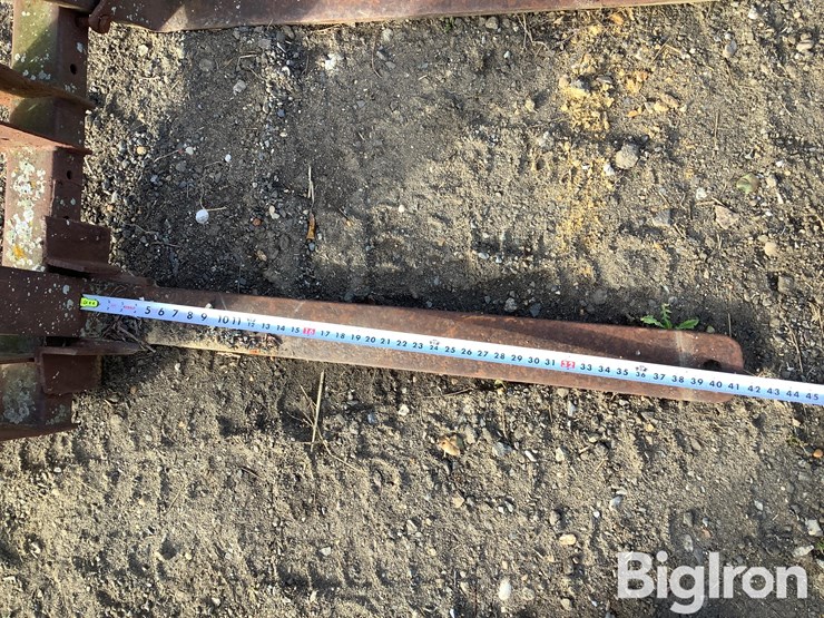 42"-pallet-forks-image-5