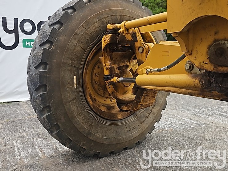 2019-deere-670g-image-21