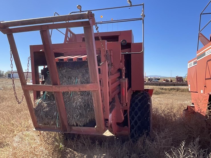 hesston-4800-image-9