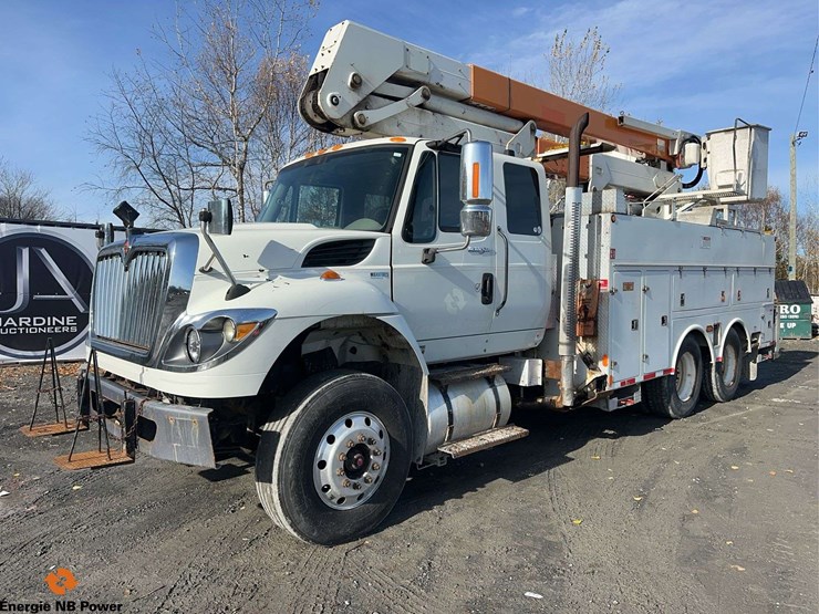 2012-international-7400-image-1