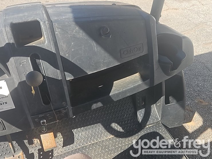 2021-club-car-carryall-1700-image-15