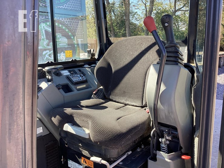 2021-bobcat-e32i-image-16