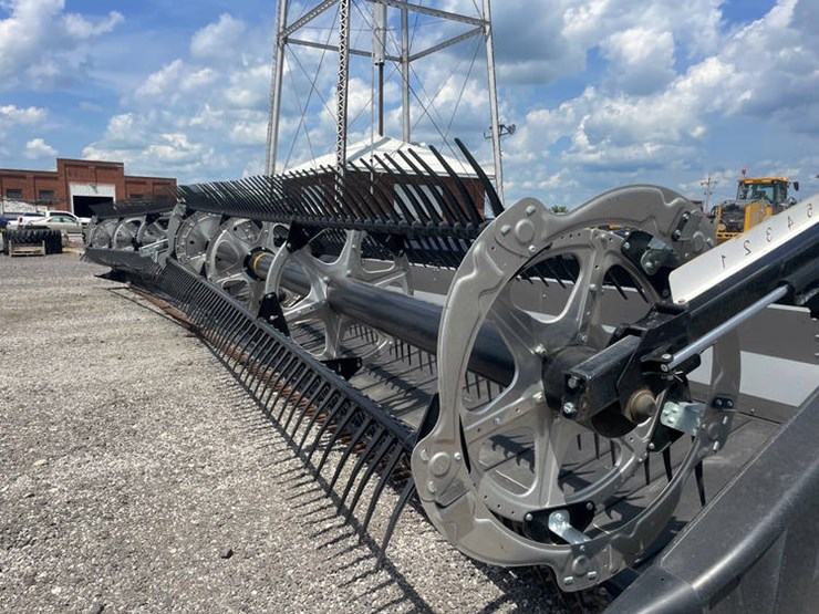 2023-mac-don-fd240-image-3