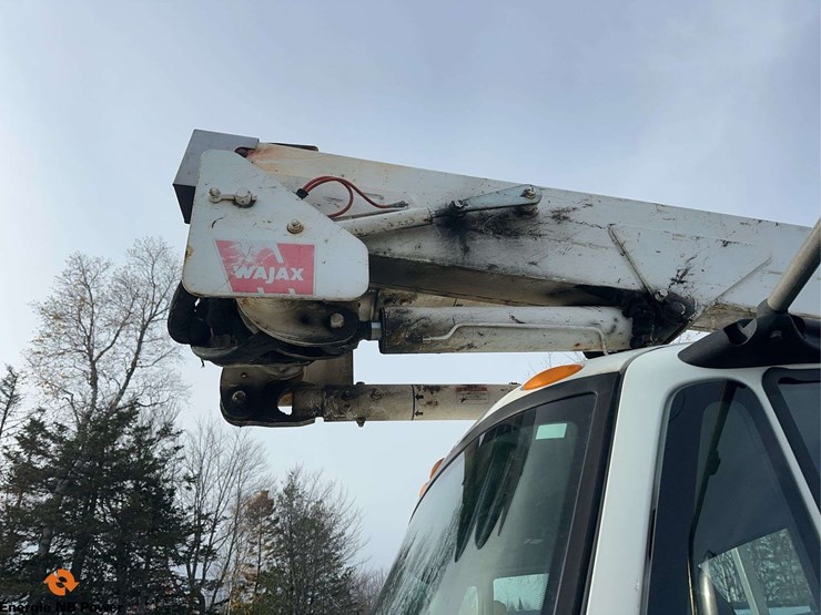 2017-international-durastar-4300-image-15