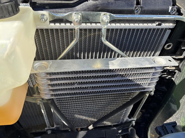 2018-john-deere-3038e-image-52