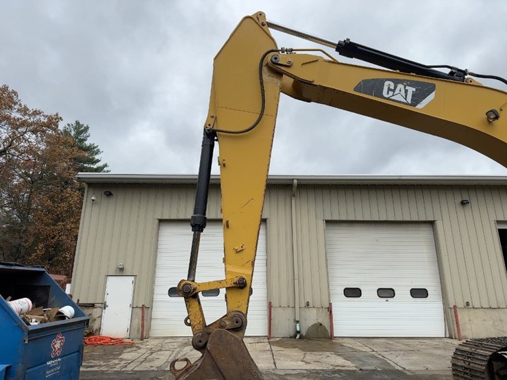 2008-caterpillar-330dl-hydraulic-excavator-image-14