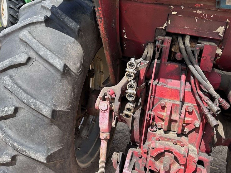 farmall-1066-hydro-image-21