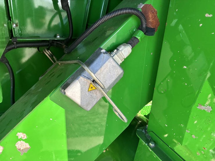 2013-john-deere-s670-image-84