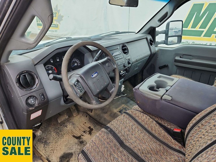 2013-ford-f550-image-9