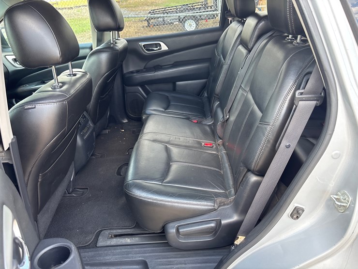 2013-nissan-pathfinder-image-5