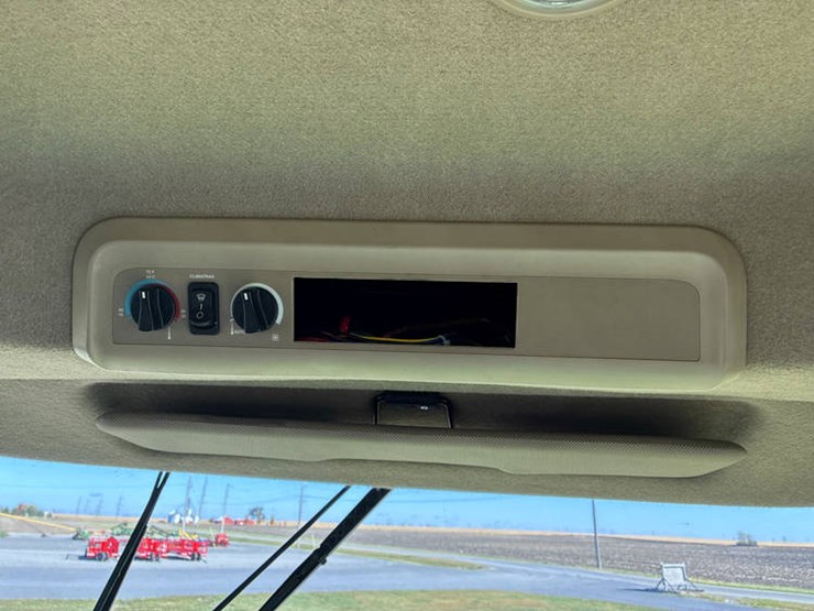 2010-john-deere-2010-image-107