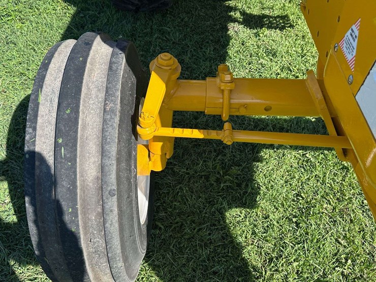 minneapolis-moline-g940-image-11