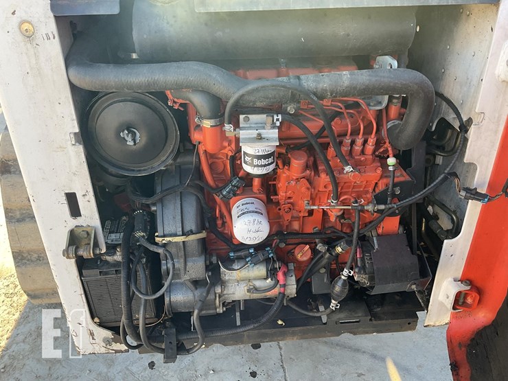 2005-bobcat-t300-image-13