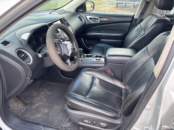 2013-nissan-pathfinder-image-6