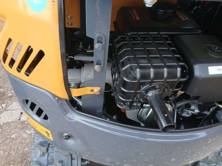 2025-qk18r-mini-excavator-image-19