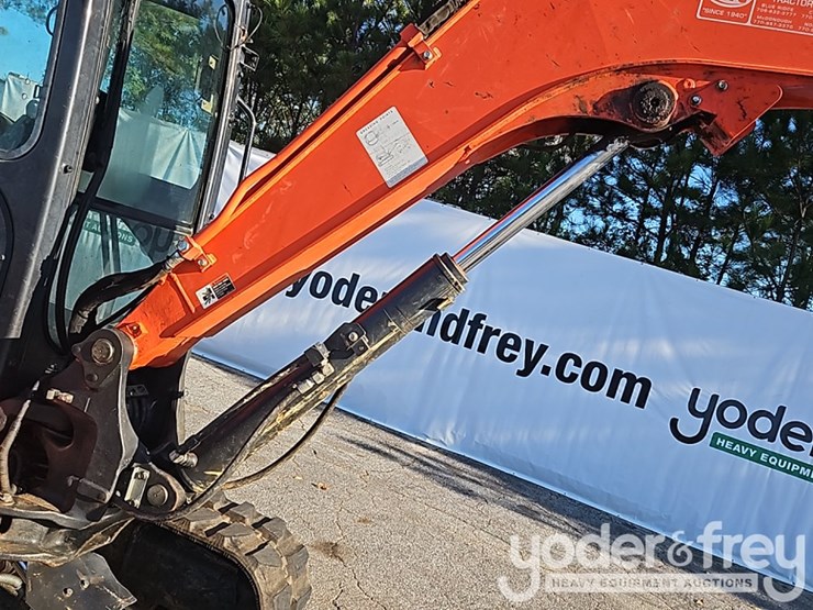 2016-kubota-kx057-4-image-24