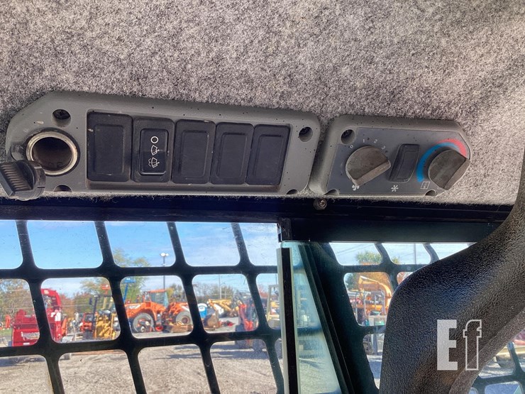 2006-bobcat-t190-image-19