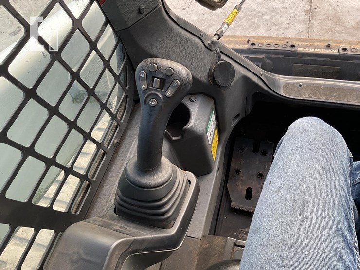 2020-bobcat-t76-image-15