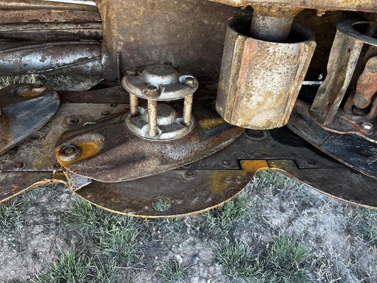 2005-hesston-9260-image-24