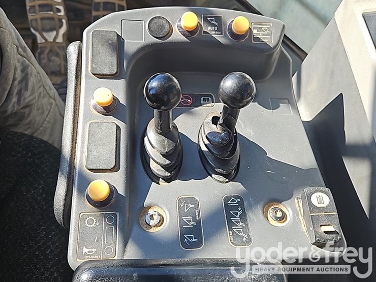 2017-caterpillar-966m-image-54