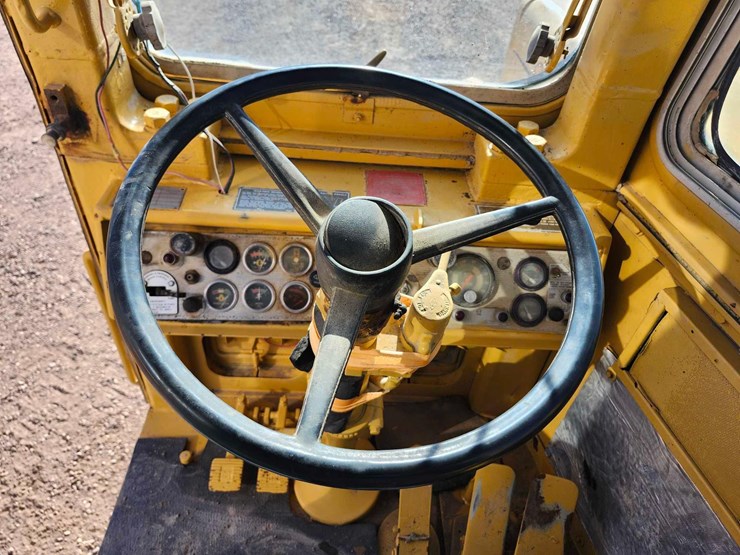 1980-caterpillar-627b-push-pull-scraper-image-55