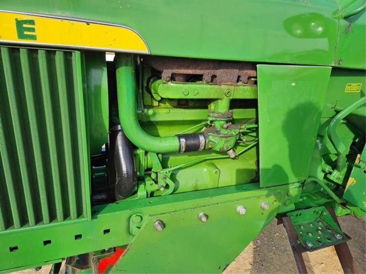 john-deere-2520-image-12