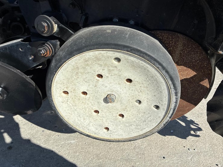 2014-kinze-3000-image-22