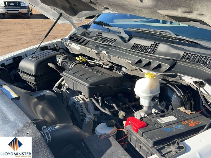 2011-ram-1500-slt-image-21